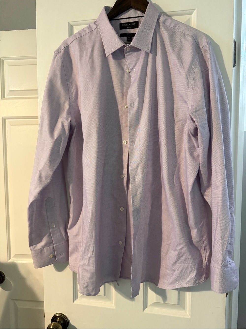 Banana Republic Slim Fit Men's Lavender Dress Shirt - Long Sleeve